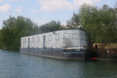 river boat-ar.JPG (596.85 Kio) Vu 6241 fois river boat-ar.JPG