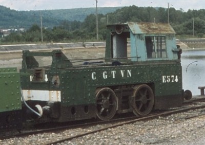 IMG_1981_juillet_Mauvage_Canal_Marne au Rhin_Locotracteurs CGTVN N°E574 (1).jpg