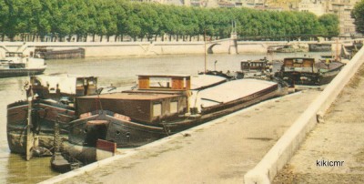 Lyon - Les péniches sur la Saône - Eglise Saint-Georges (4) (Copier).jpg