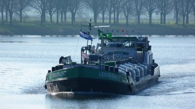 Leidsegracht-2-23-03-2017-sluis-Grave (2).JPG (170.74 Kio) Vu 1180 fois Leidsegracht-2-23-03-2017-sluis-Grave (2).JPG
