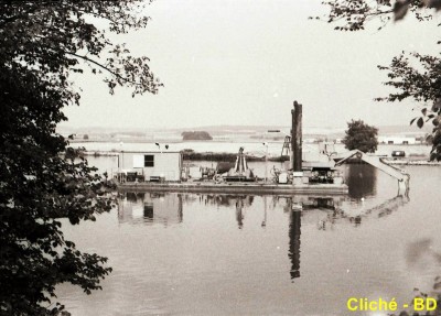 IMG_20170207_0016_Ponton grue EMCC (Copier)#.jpg (136.89 Kio) Vu 3814 fois IMG_20170207_0016_Ponton grue EMCC (Copier)#.jpg