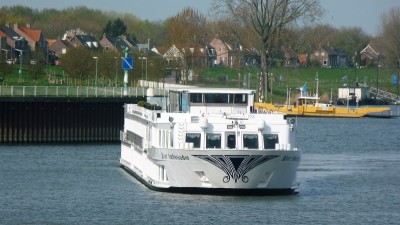 River-Ambassador-2-05-04-2017-sluis-Lith (2).JPG