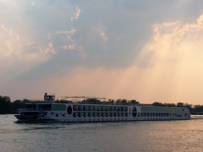 A-Rosa-Viva-1-14-04-2016-Oosterhout (2).JPG (147.22 Kio) Vu 1894 fois A-Rosa-Viva-1-14-04-2016-Oosterhout (2).JPG