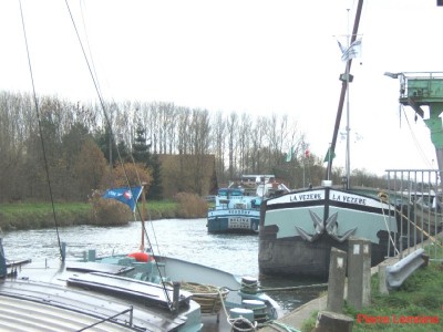 2006_1205x20084.JPG (115.32 Kio) Vu 4920 fois 2006_1205x20084.JPG