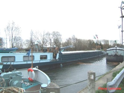 2006_1205x20087.JPG (102.78 Kio) Vu 4718 fois 2006_1205x20087.JPG