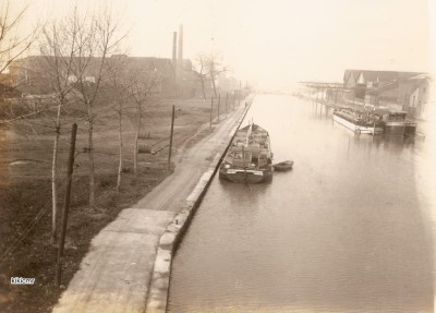 Canal Saint-Denis - vers 1945 (1) (Copier).jpg (282.52 Kio) Vu 5501 fois Canal Saint-Denis - vers 1945 (1) (Copier).jpg