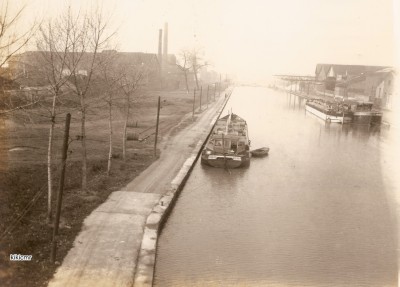 Canal Saint-Denis - vers 1945 (1) (Copier).jpg