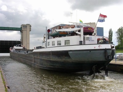Rival-1-26-05-2005.jpg