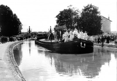 briare-CA-fete religieuse.jpg