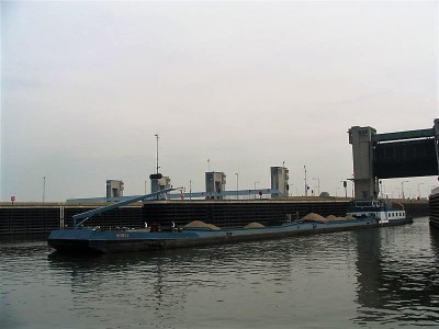 Hydra-2-1-28-07-2006.jpg (93.75 Kio) Vu 4372 fois Hydra-2-1-28-07-2006.jpg