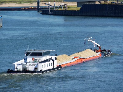 Two-Rivers-2- 04-09-2017-sluis-Weurt (2).JPG