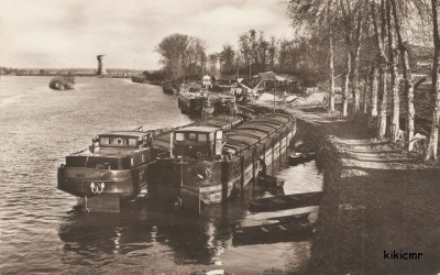 Auxonne - La Saône - Le port (1) (Copier).jpg