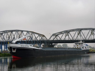Discovery-2-25-09-2017-sluis-Grave (2).JPG (118.41 Kio) Vu 1442 fois Discovery-2-25-09-2017-sluis-Grave (2).JPG