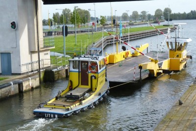 Maasstroom-en-veerpont-Lith-9-12-10-2017-sluis-Lith (2).JPG