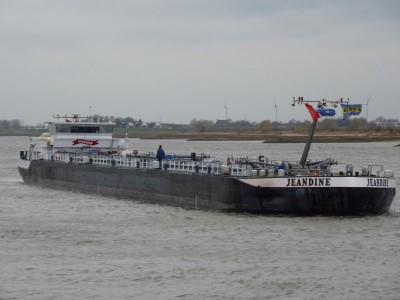 jeandine-3-18-11-2009-druten-waal.jpg