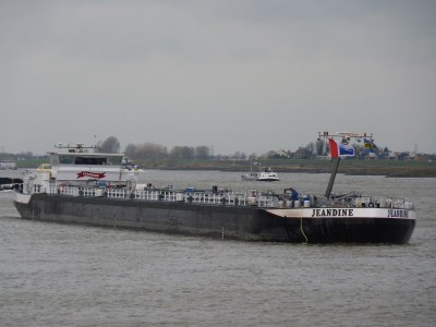 jeandine-1-18-11-2009-druten-waal.jpg (61.06 Kio) Vu 1226 fois jeandine-1-18-11-2009-druten-waal.jpg