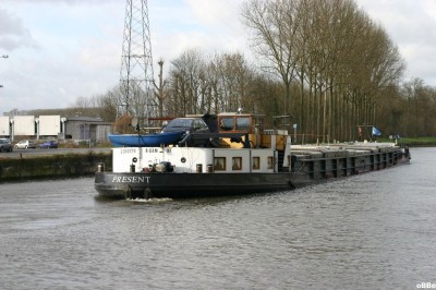 Present 05.JPG (155.83 Kio) Vu 1405 fois Present 05.JPG