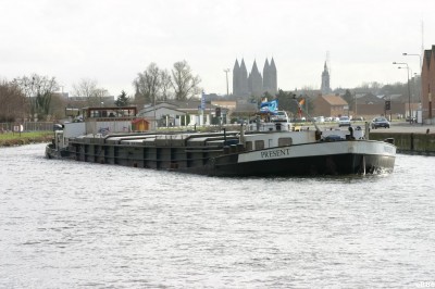 Present 02.JPG (131.97 Kio) Vu 1409 fois Present 02.JPG